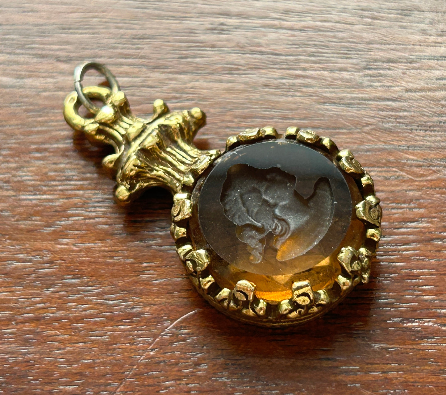 Vintage Gold Tone Open Bezel Amber Glass Intaglio Cameo Pendant