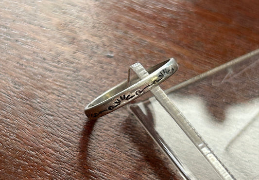 Sterling Silver 925 Sunburst Design Thin Band Ring Sz 9.75