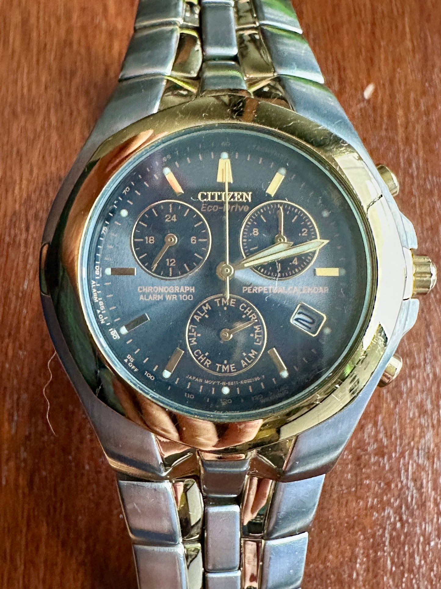 Citizen Eco-Drive E812-K001218 Perpetual Chronograph Alarm Silver/Gold Tone