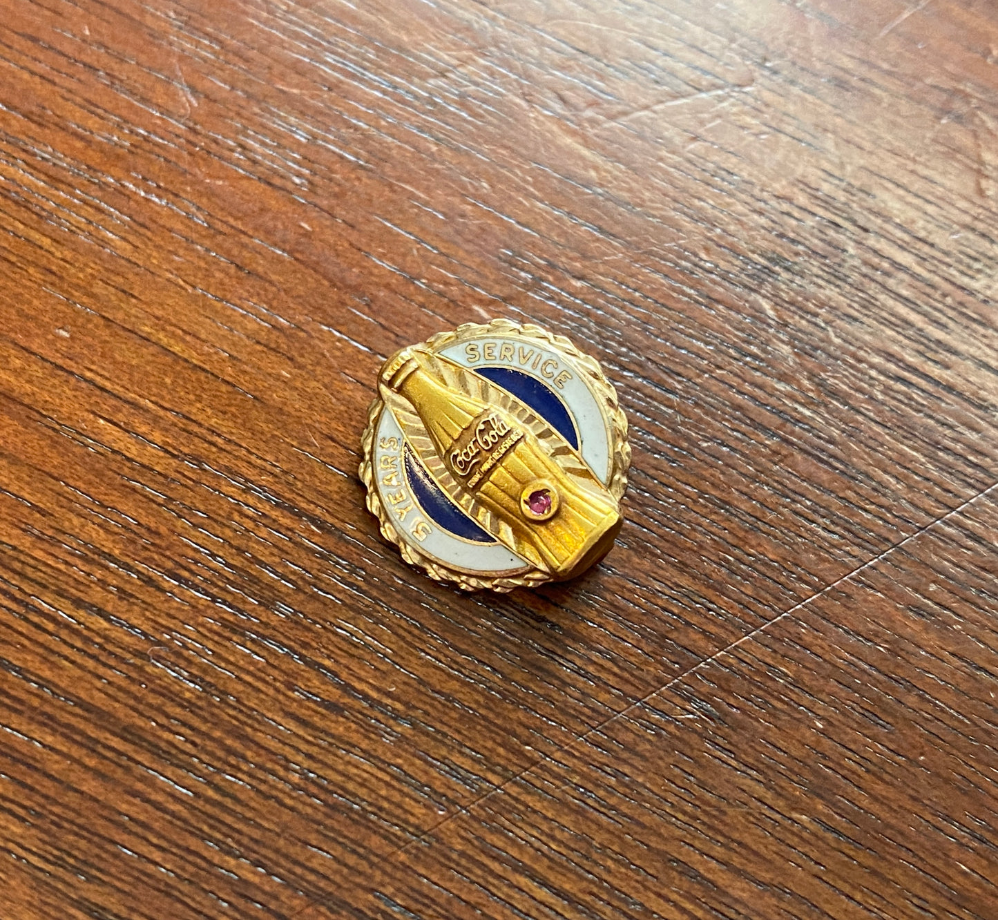 Vintage 10k Yellow Gold Coca-Cola 5 Year Service Pin Brooch Enamel