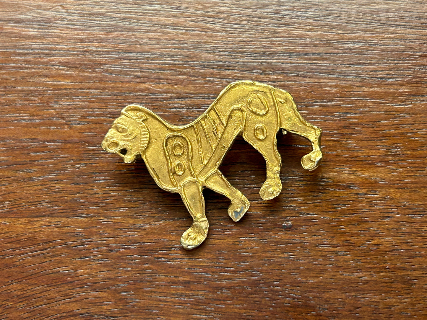 Vintage Signed Alva Gold Tone Persian Lion Museum Reproduction Brooch Brooch Pin