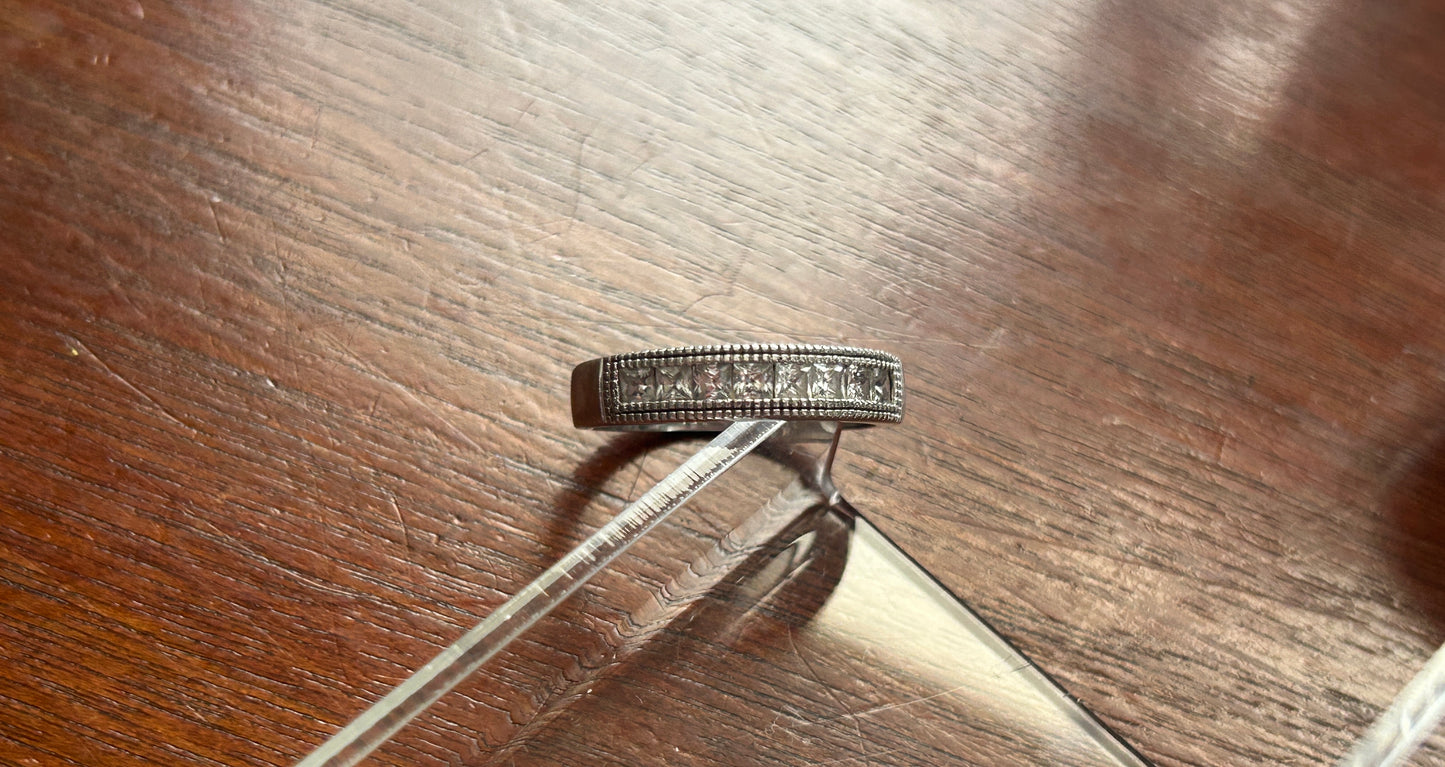 Sterling Silver 925 French Cut Rhinestone Band Ring Sz 9