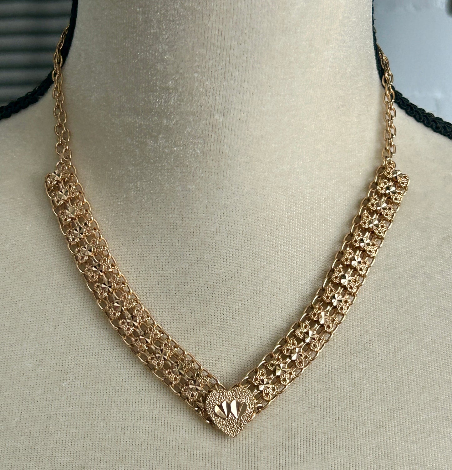 KP Signed Gold Tone Mesh Chain Heart Jewelry Set Necklace Bracelet Earrings