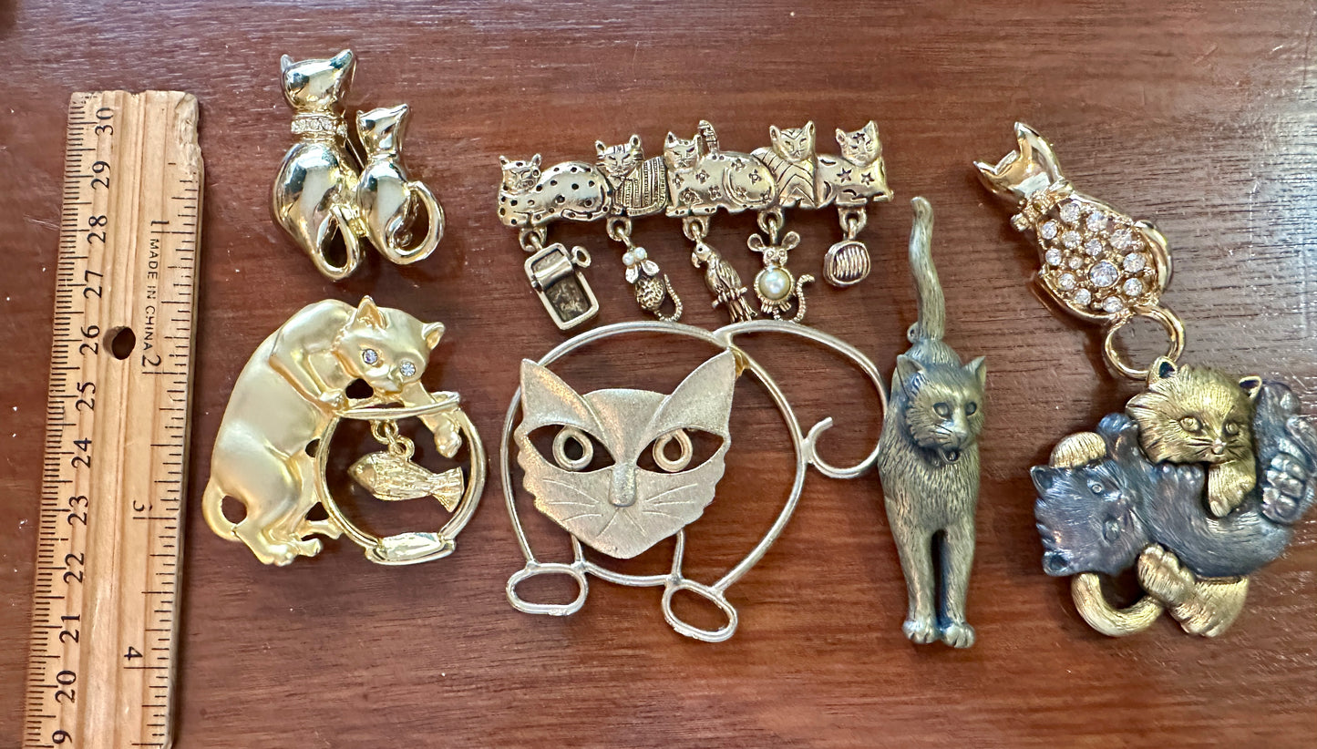 Vintage to Now Cat Kitten Brooch Pin Lot Some Signed Rhinestone Gold Silver Tone