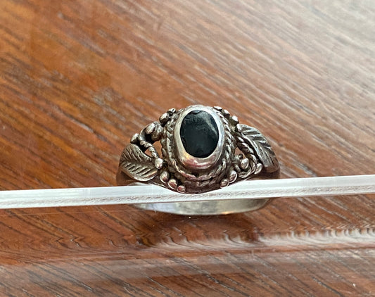 Sterling Silver 925 Onyx Leaf Ring Sz 6 Signed ND