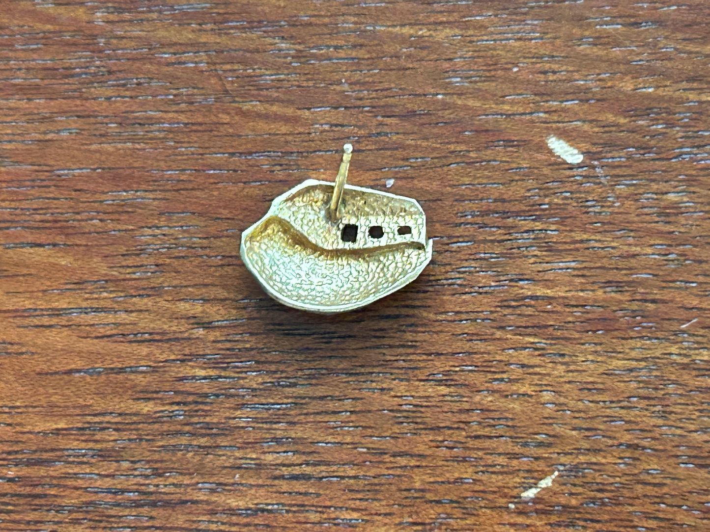 10k Yellow Gold SINGLE Noahs Ark Stud Pierced Earring