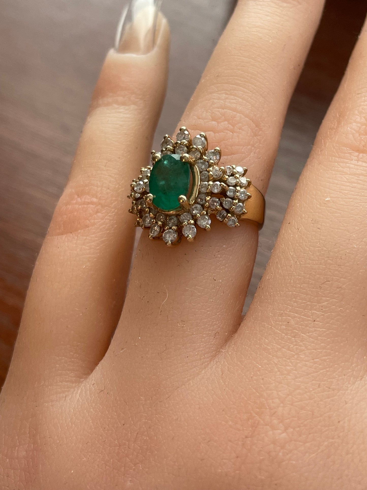 14K Yellow Gold Effy "BH" Emerald & Diamond Halo Cluster Ring Sz 4.75