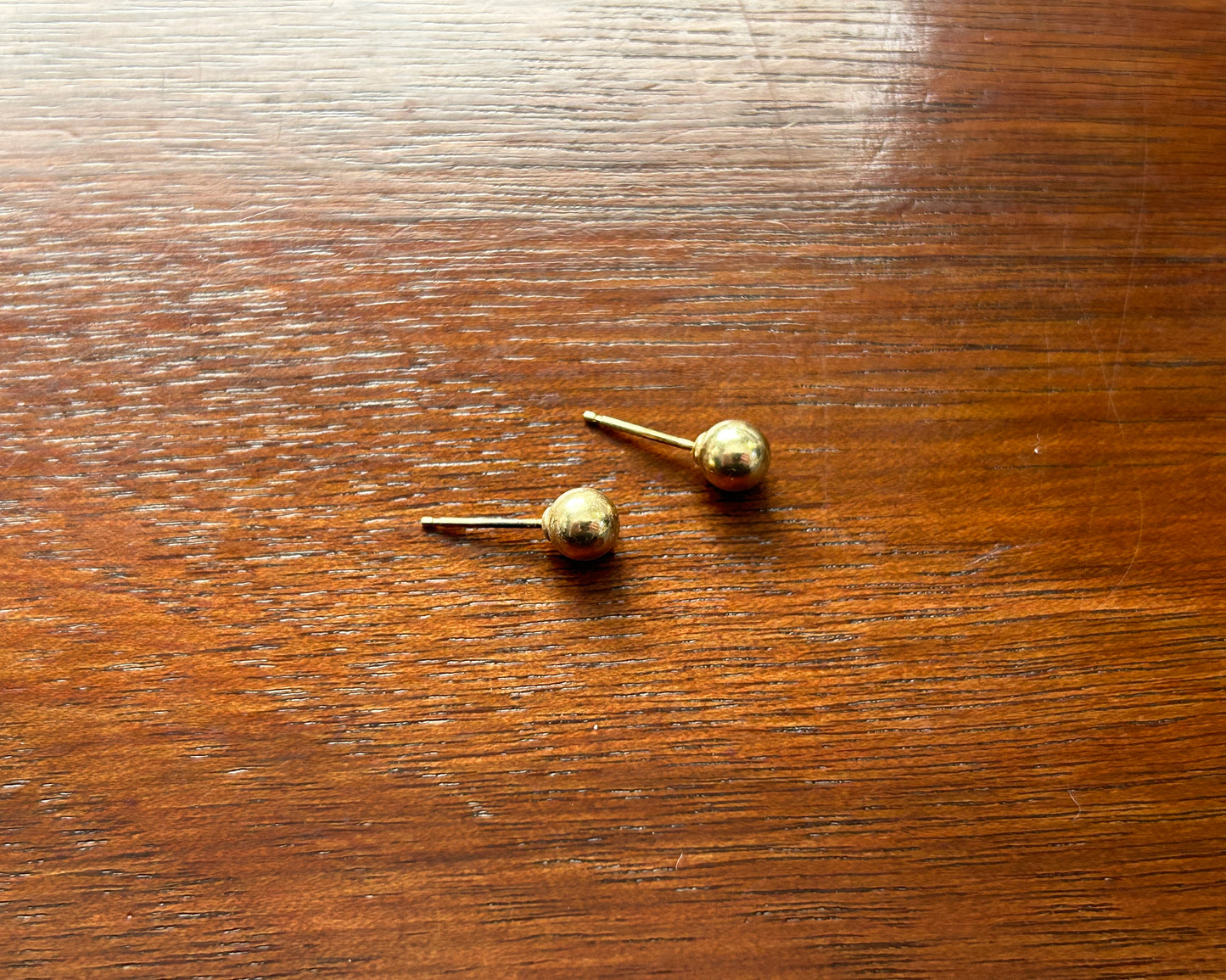 14k Yellow Gold 5mm Ball Bead Stud Pierced Earrings