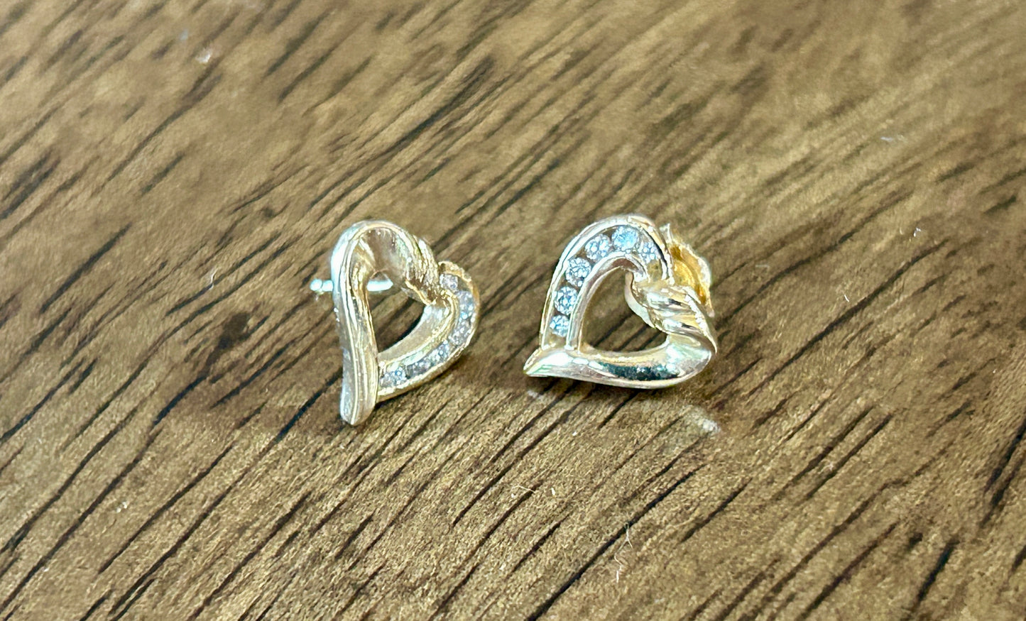 14k Yellow Gold Channel Set .20ctw Diamond Open Heart Stud Pierced Earrings