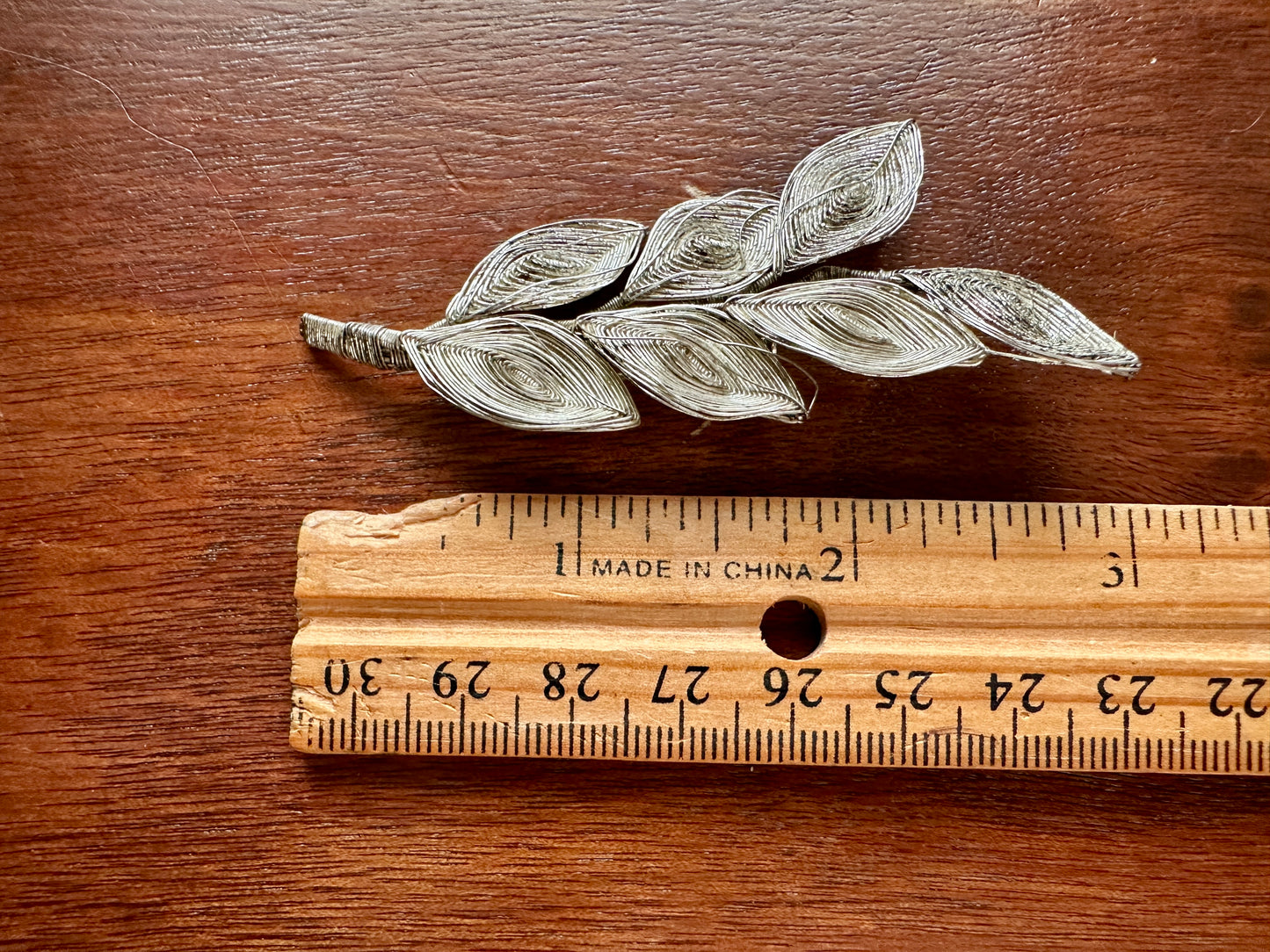 Vintage Silver tone Wire Wrap Leaf Brooch Pin