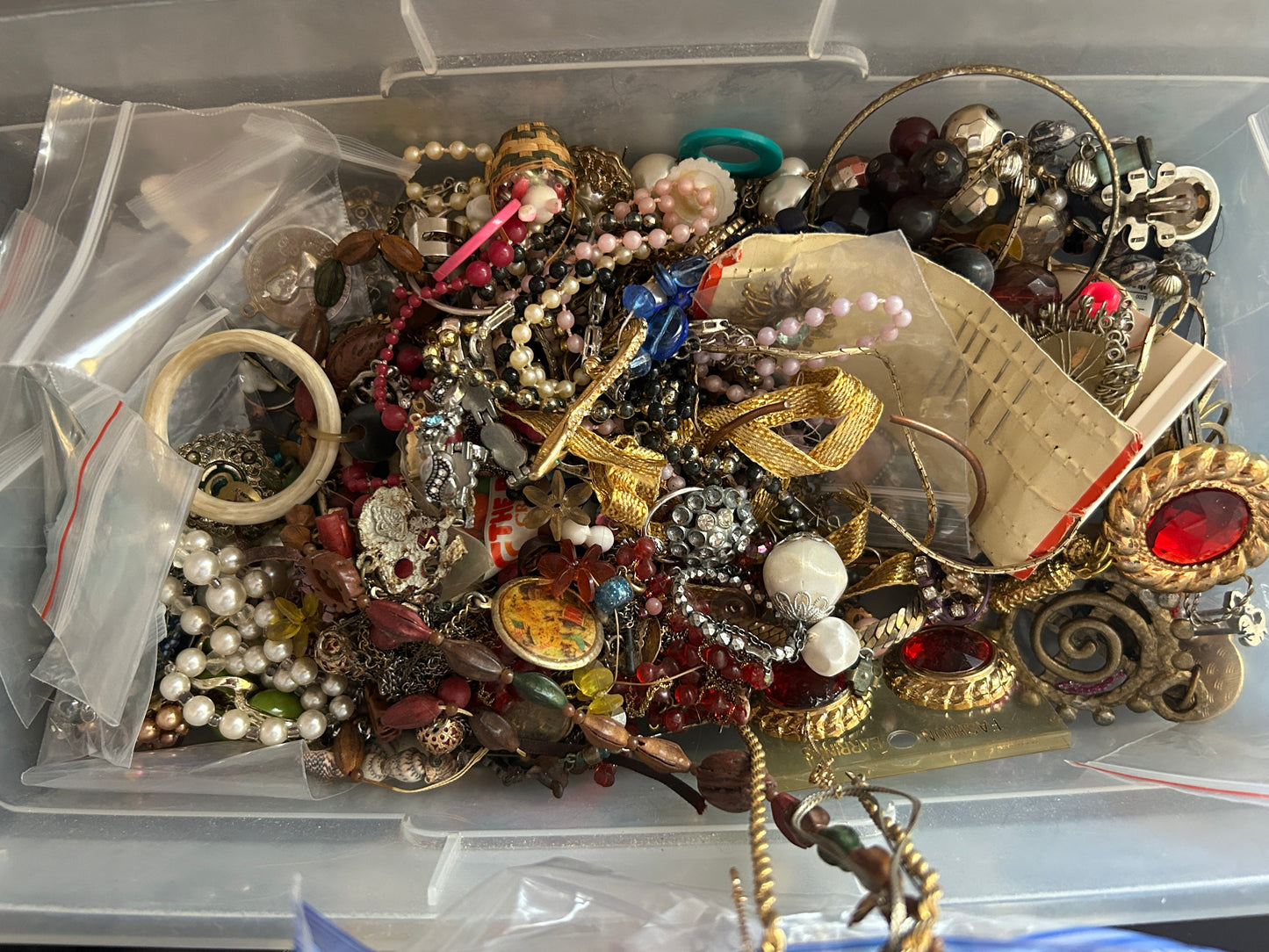 Jewelry Lot over 4lbs Crafts Body Jewelry Broken AS IS Vintage to Now Faux Pearl