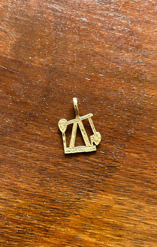 Vintage 14k Yellow Gold Oil Drilling Rig Machinery Industrial Charm Pendant