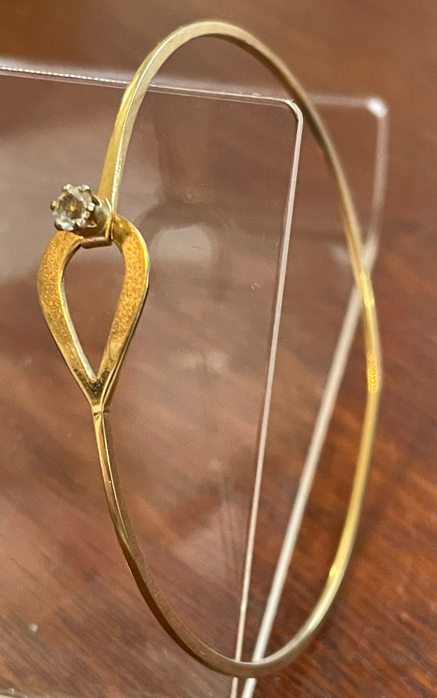 Vintage Avon Rhinestone Solitaire Gold Tone Bangle Bracelet Signed