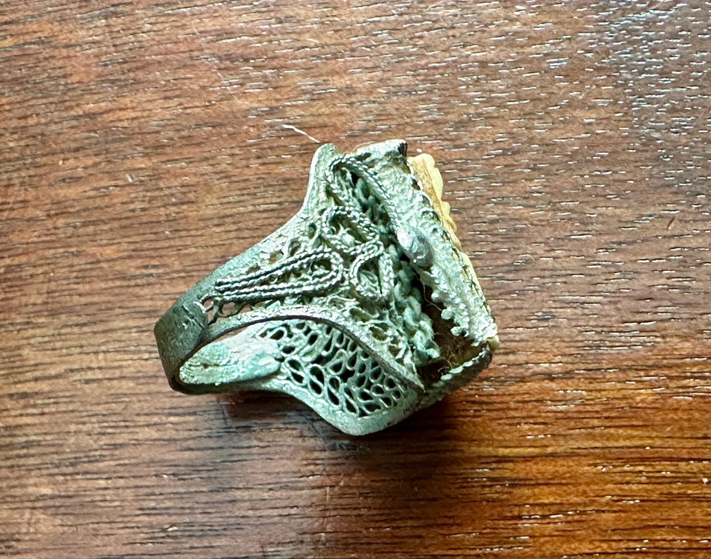 Vintage Silver Tone Filigree Carved Scene Adjustable Ring