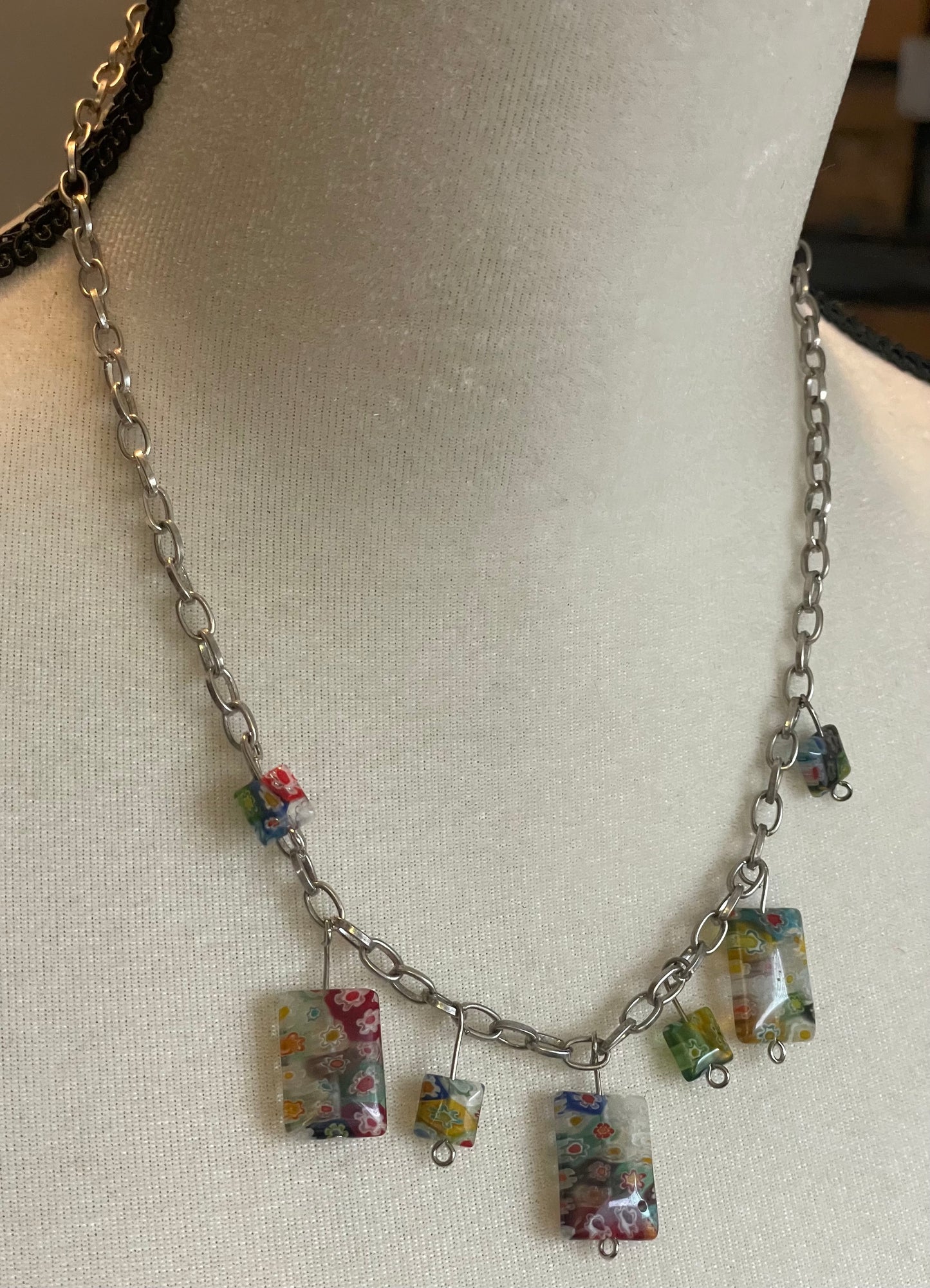 Vintage Silver Tone Chain Necklace Resin Beads Psychedelic Floral Pattern