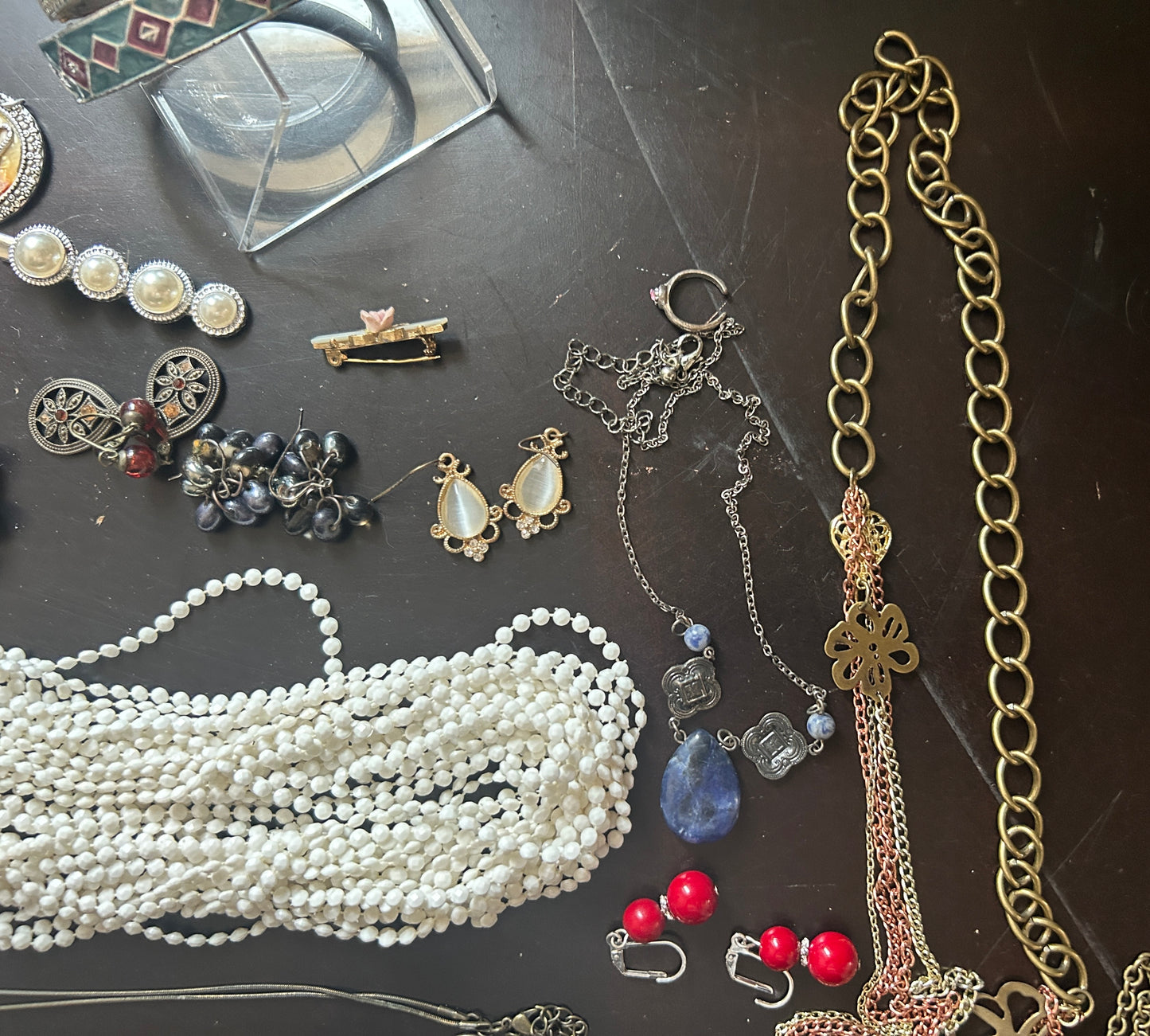 Vintage to Now Earthy Bead Jewelry Lot Necklaces Earrings Rings Braacelets 1.5lb