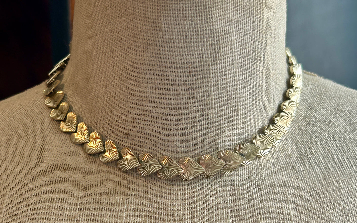 Vintage Gold Tone Plastic Radiant Heart Adjustable Choker Necklace CUTE!