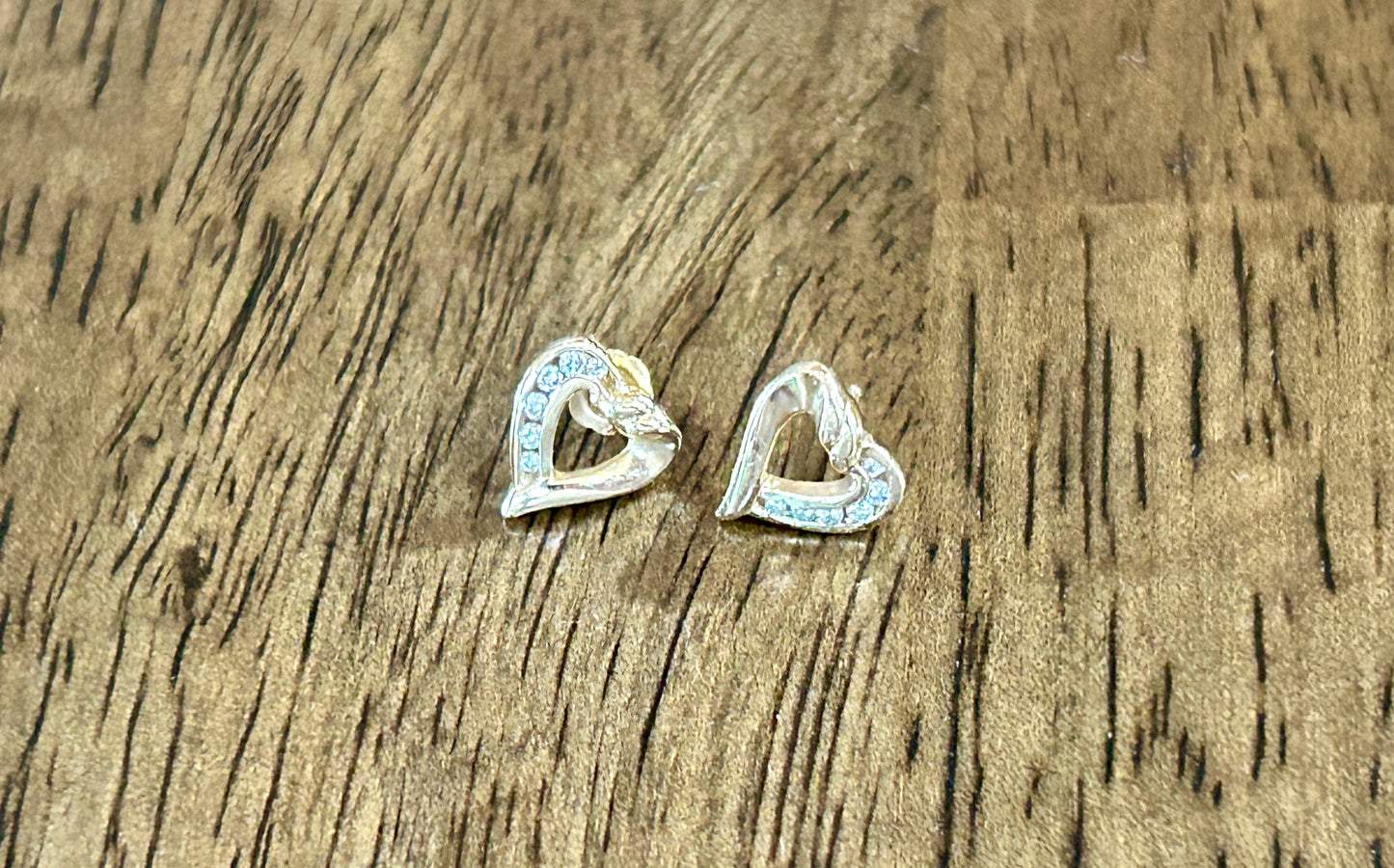 14k Yellow Gold Channel Set .20ctw Diamond Open Heart Stud Pierced Earrings