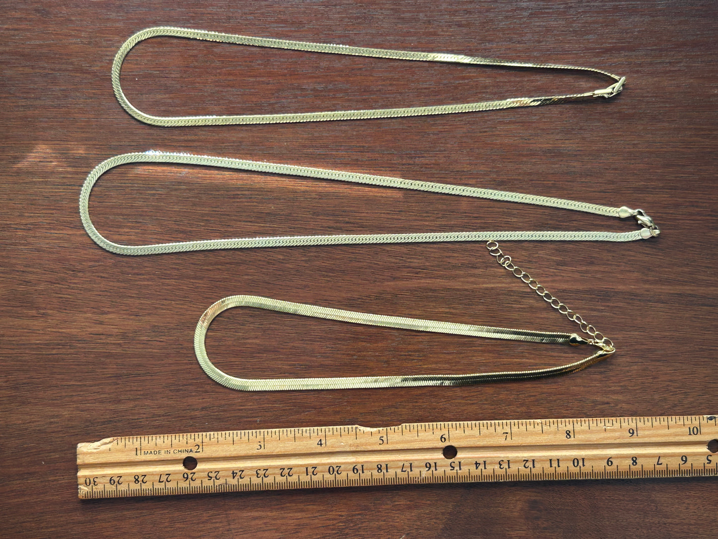 Set Lot of 3 Gold Tone Herringbone Flat Chain Necklaces Varying Lengths