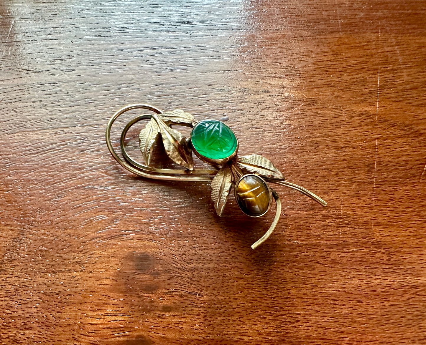 Vintage Van Dell 1/20 12k Yellow Gold Filled Scarab Gemstone Brooch Pin Leaf