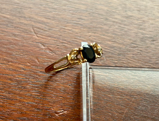 10k Yellow Gold Oval Sapphire Diamond Accent Ring Sz 8.25