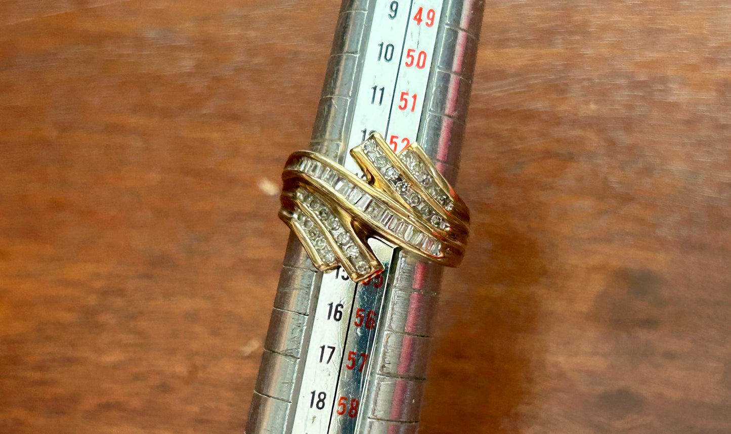 10k Yellow Gold Tapered Baguette Round Diamond Bypass Style Ring Sz 6.75