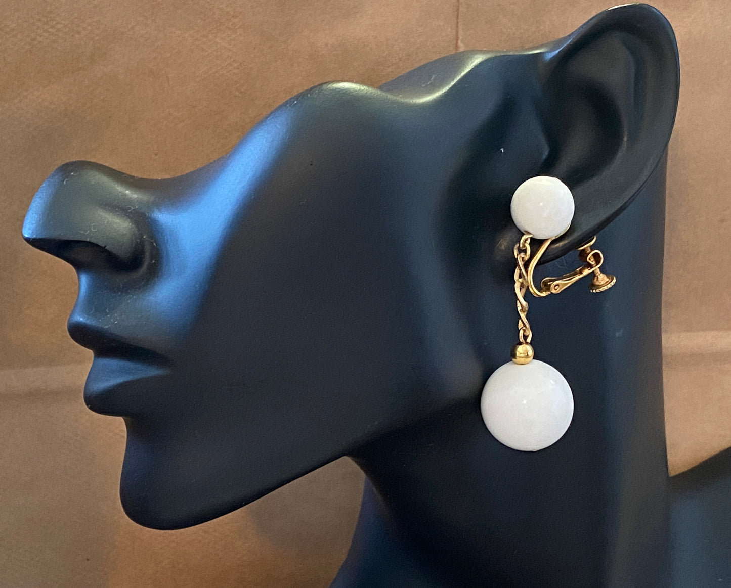 Vintage Napier Gold Tone White Bead Drop Dangly Screwback Earrings