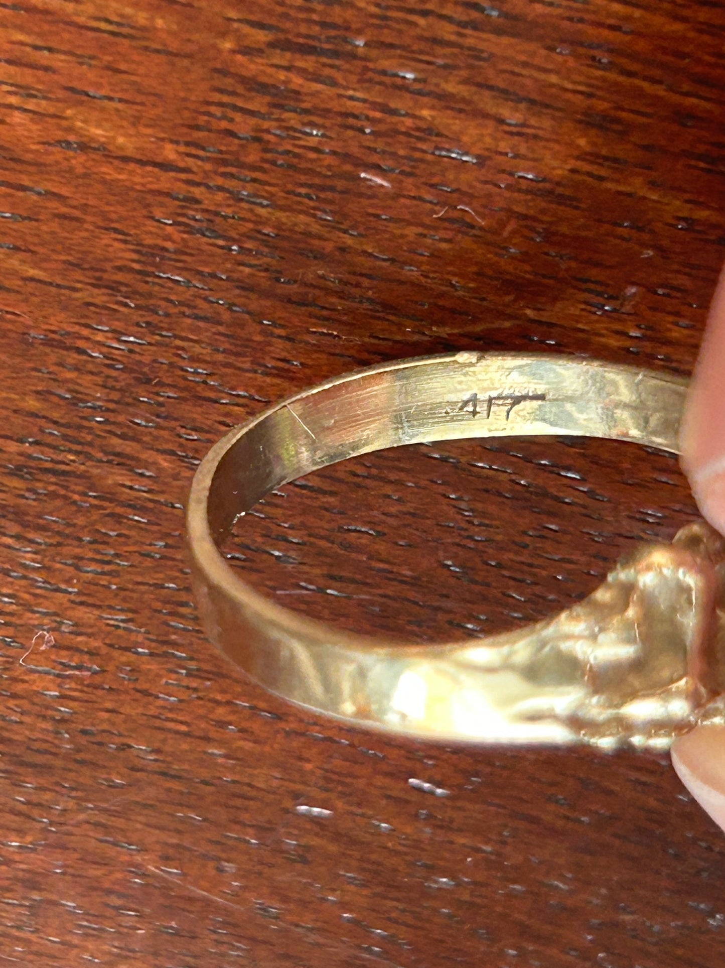 10k Yellow Gold Nugget Style Band Ring Sz 8.25