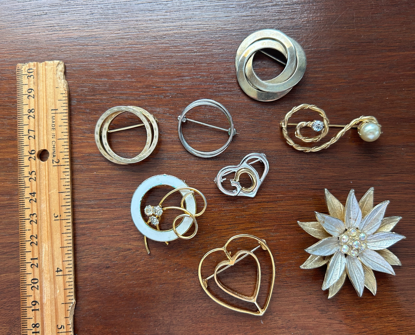 Lot of 8 Vintage Brooches Pins Gold Silver Tone Rhinestone Hearts Enamel Flowers