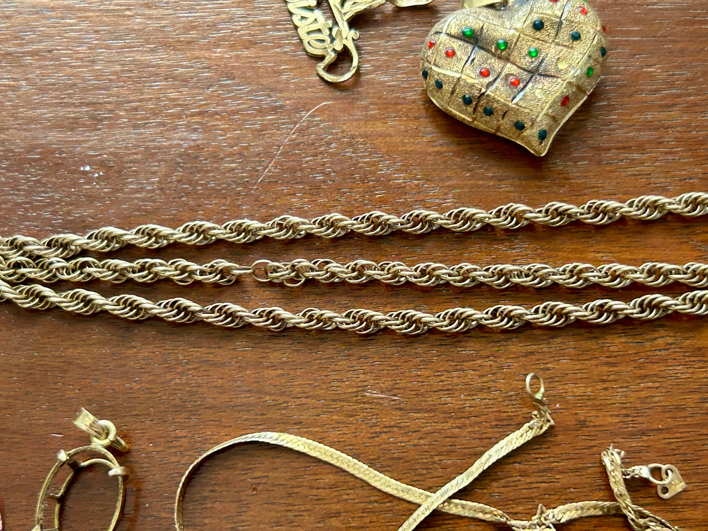 SCRAP GOLD Lot 10k 18.3g / 14k 15.6g Rings Pendants Chains Hearts Earrings