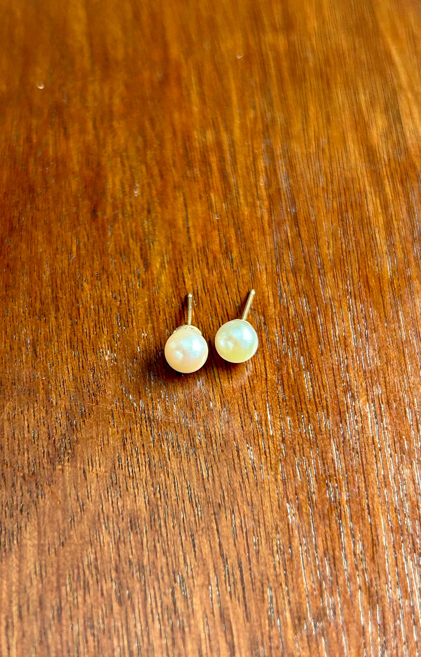 14k Yellow Gold 6mm Ivory Pearl Stud Pierced Earrings