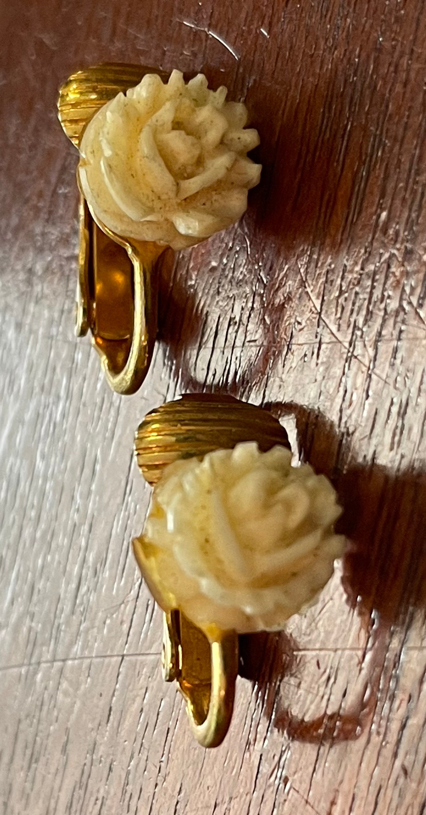 Vintage Gold Tone Carved Rose Flower Clip on Earrings