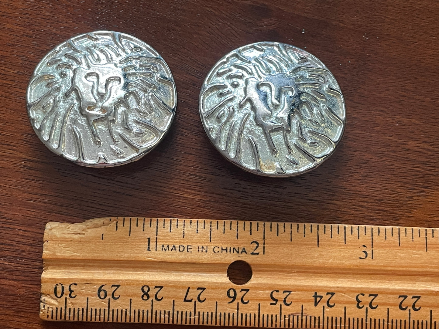 Vintage Silver Tone Anne Klein Iconic Lions Head Clip On Earrings Round