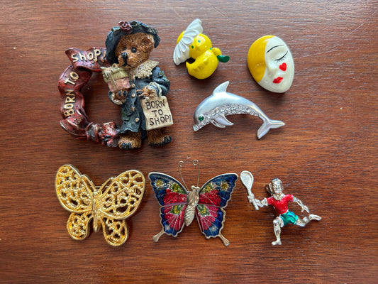 Vintage Fun Cute Brooch Pin Lot Tennis Butterfly Boyds Bear Dolphin Duck Mask