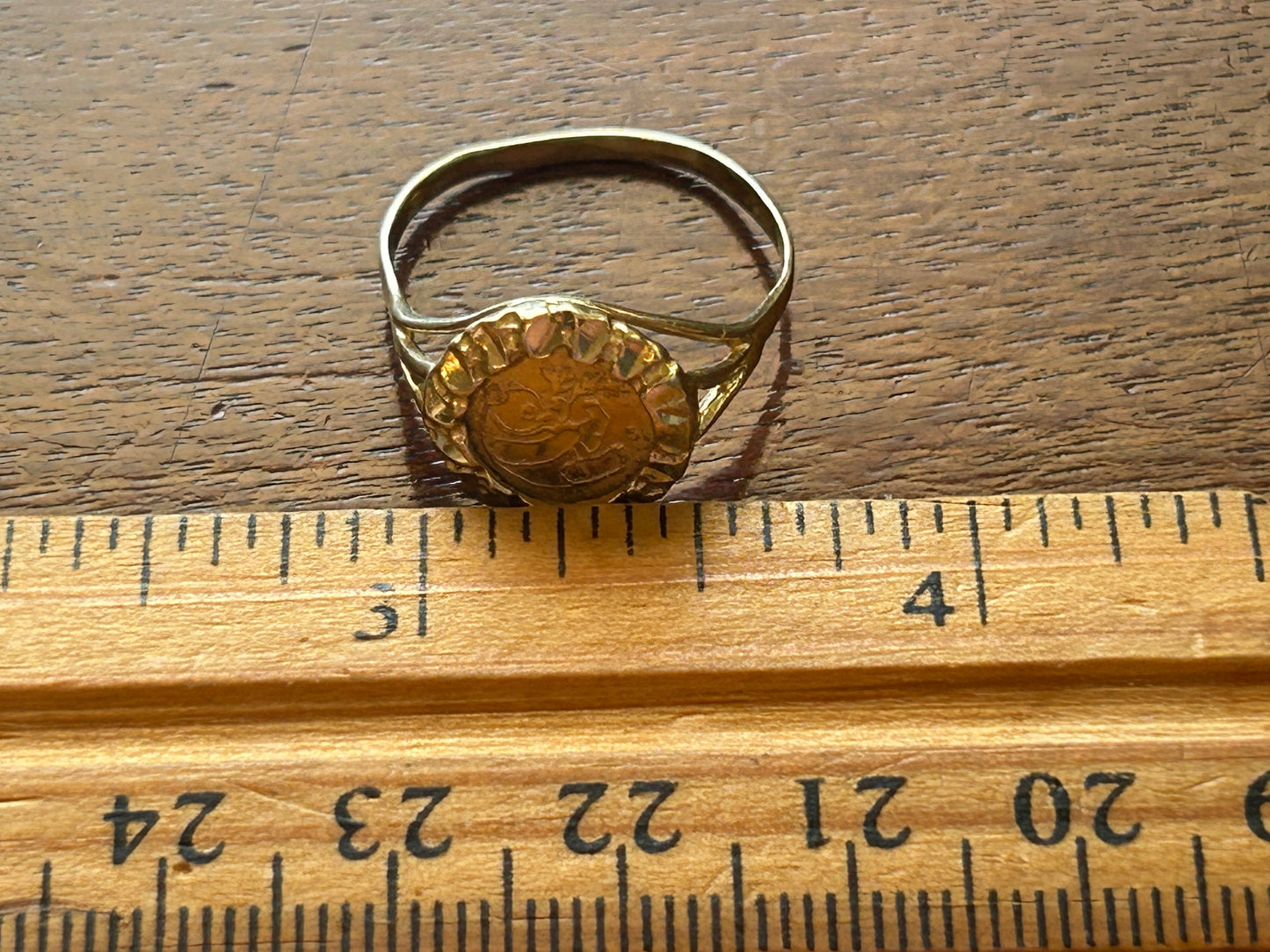 10k Yellow Gold Panda Coin Ring Sz 8.5 2g