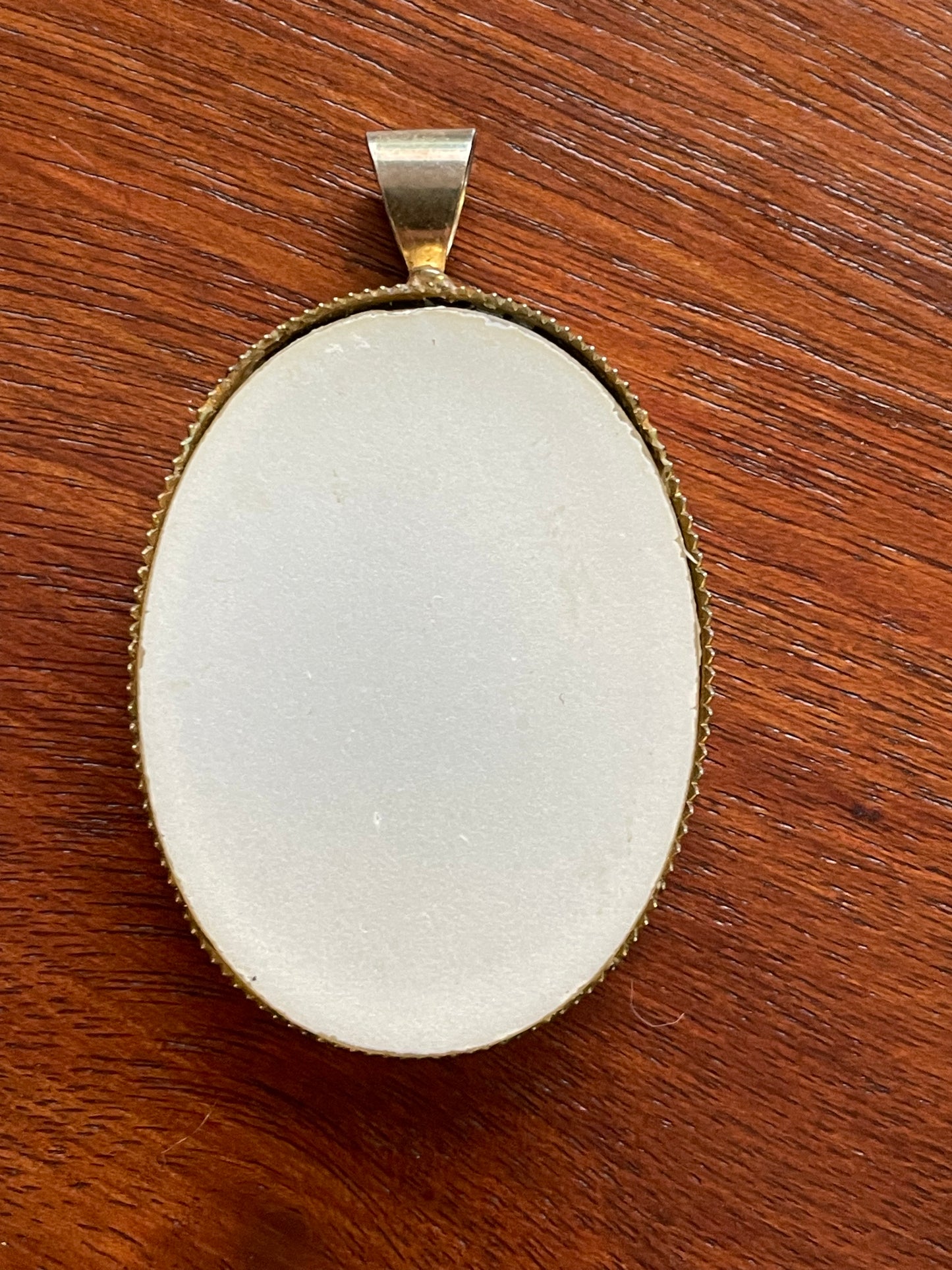 Vintage Victorian Style Pendant Gold Tone Oval Floral