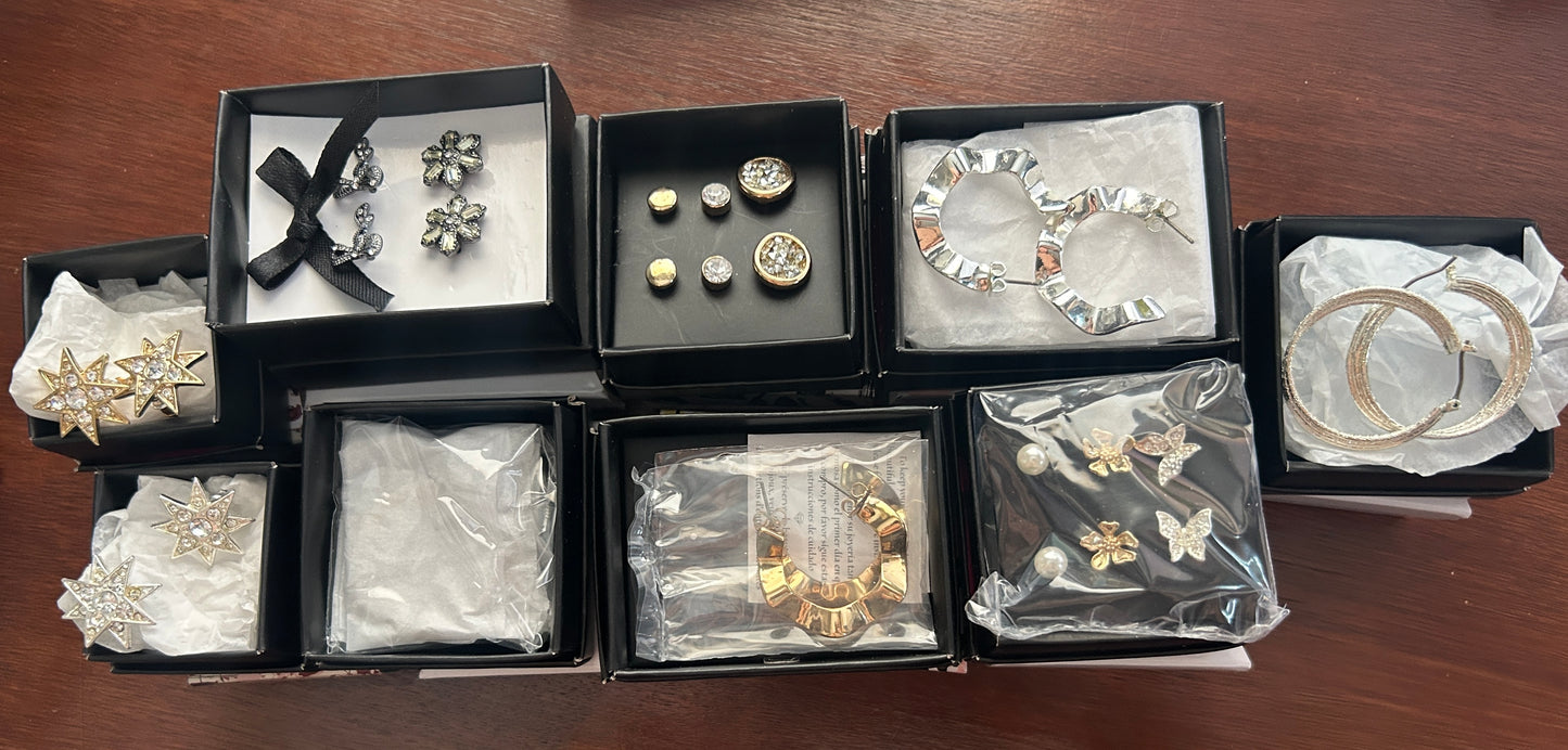 Lot of 14 Avon Earrings In Box Some New Gold Silver Tone Studs Rhinestones