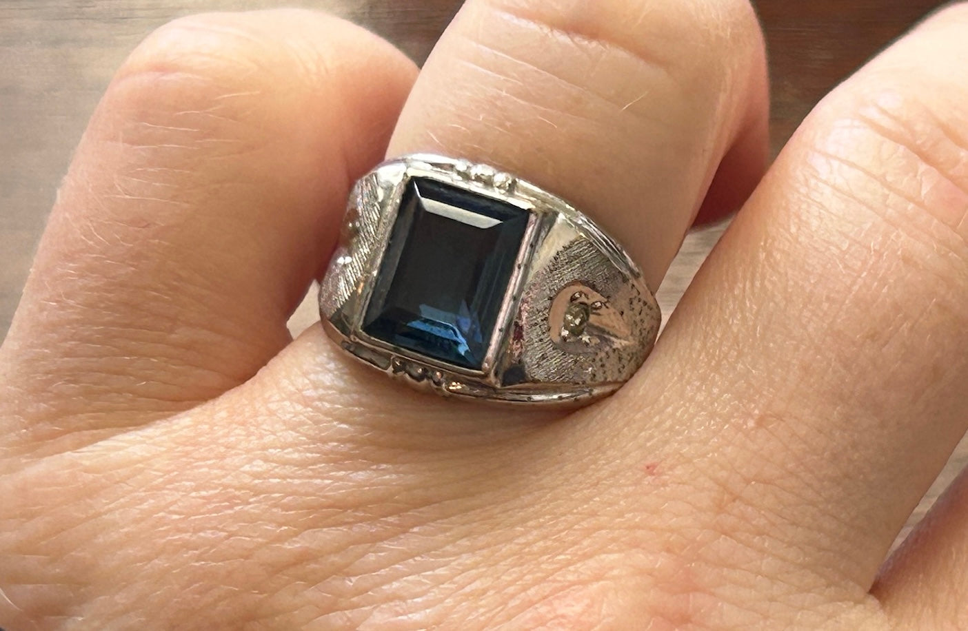 Vintage Silver Tone Men's Ring Blue Square Cut Glass Sz 7.75