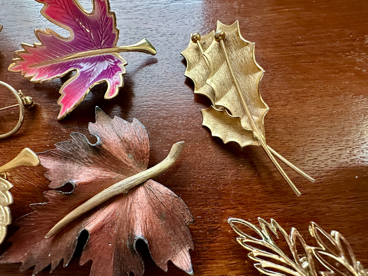 Vintage LARGE Lot of Gold Silver Tone Leaf Flower Nature Brooches Pins Wreath