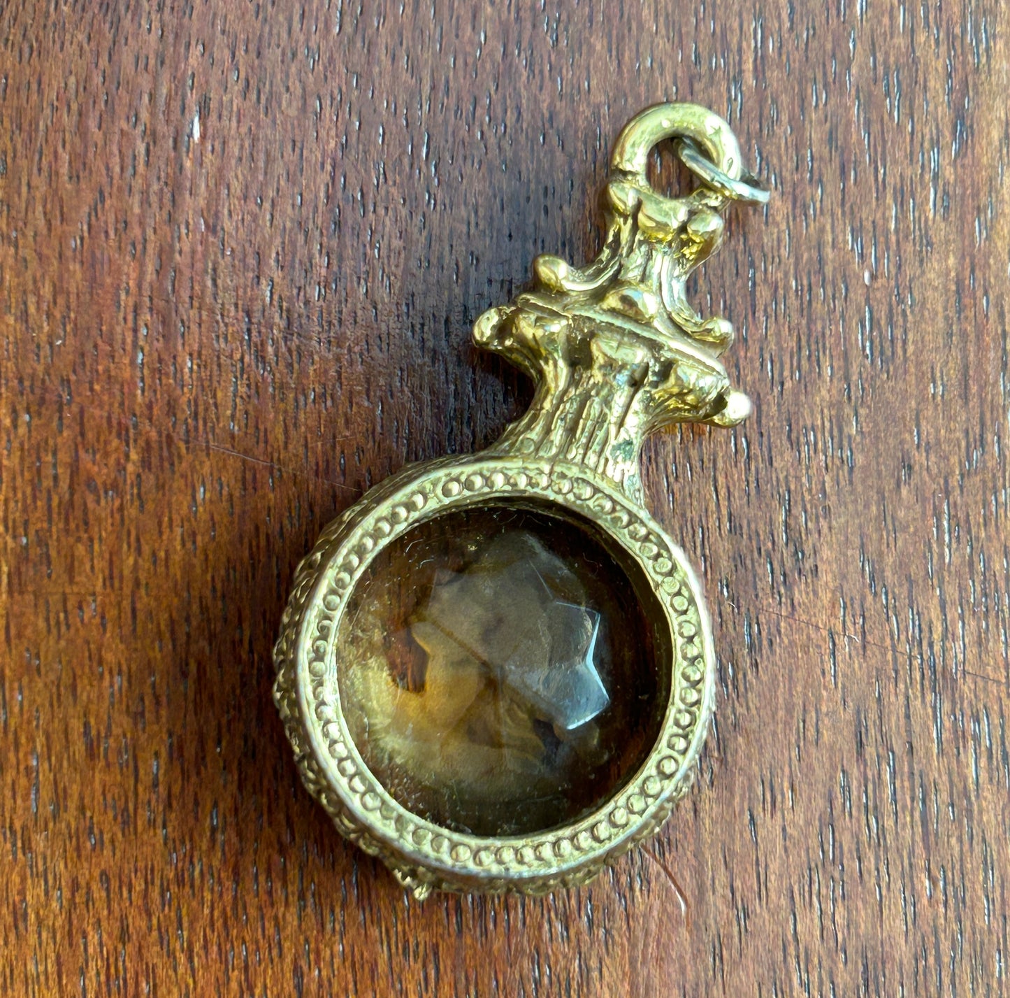 Vintage Gold Tone Open Bezel Amber Glass Intaglio Cameo Pendant