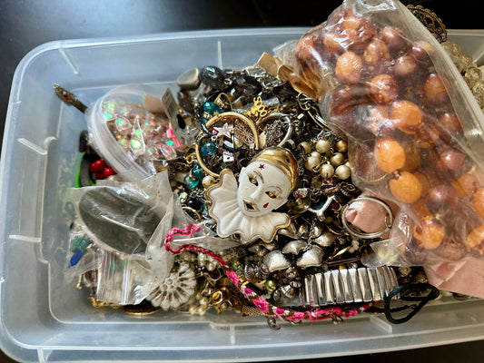 Vintage to Now Jewelry Craft Lot Beads Rhinestone Harvest Chains Repair 7.6lbs