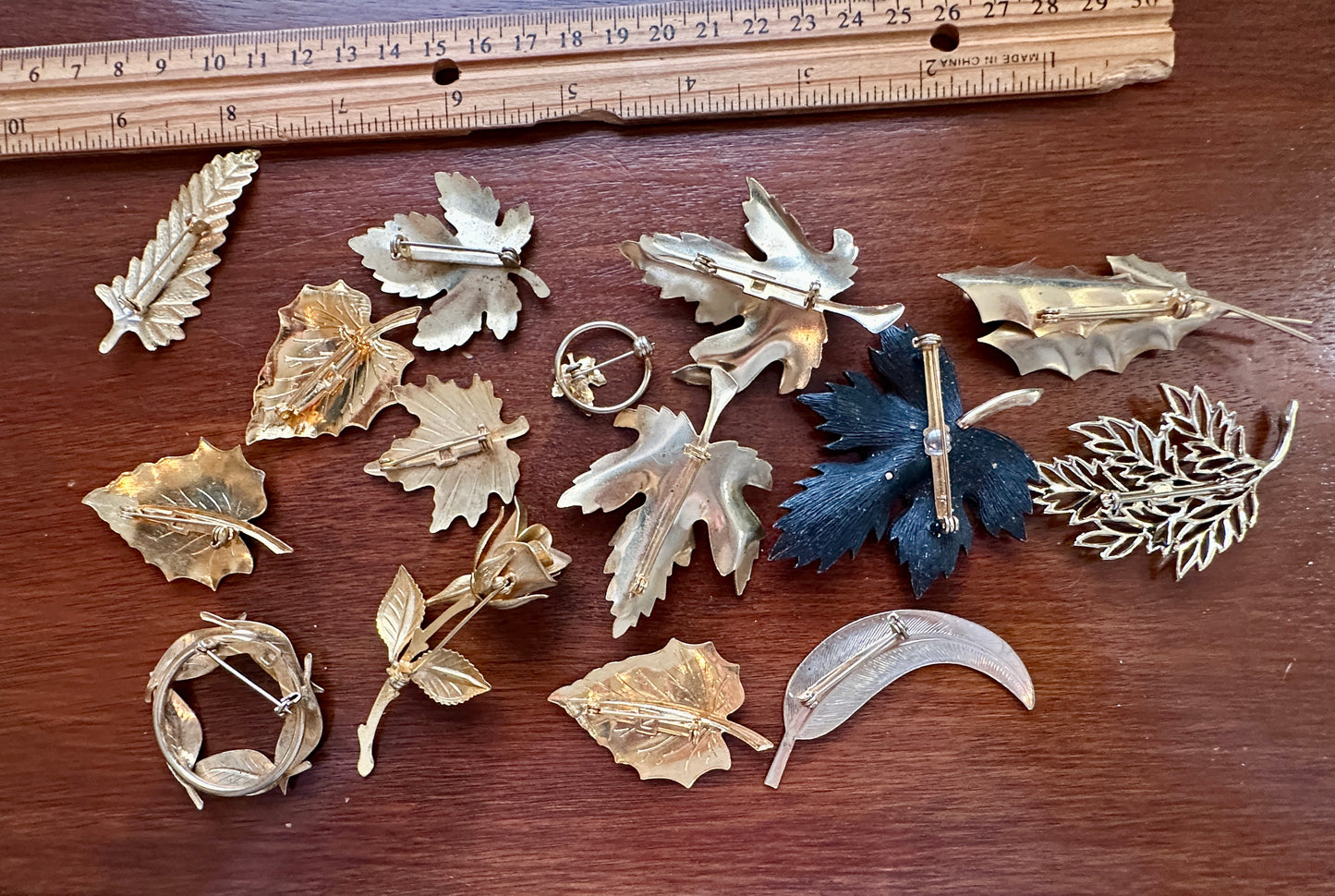 Vintage LARGE Lot of Gold Silver Tone Leaf Flower Nature Brooches Pins Wreath