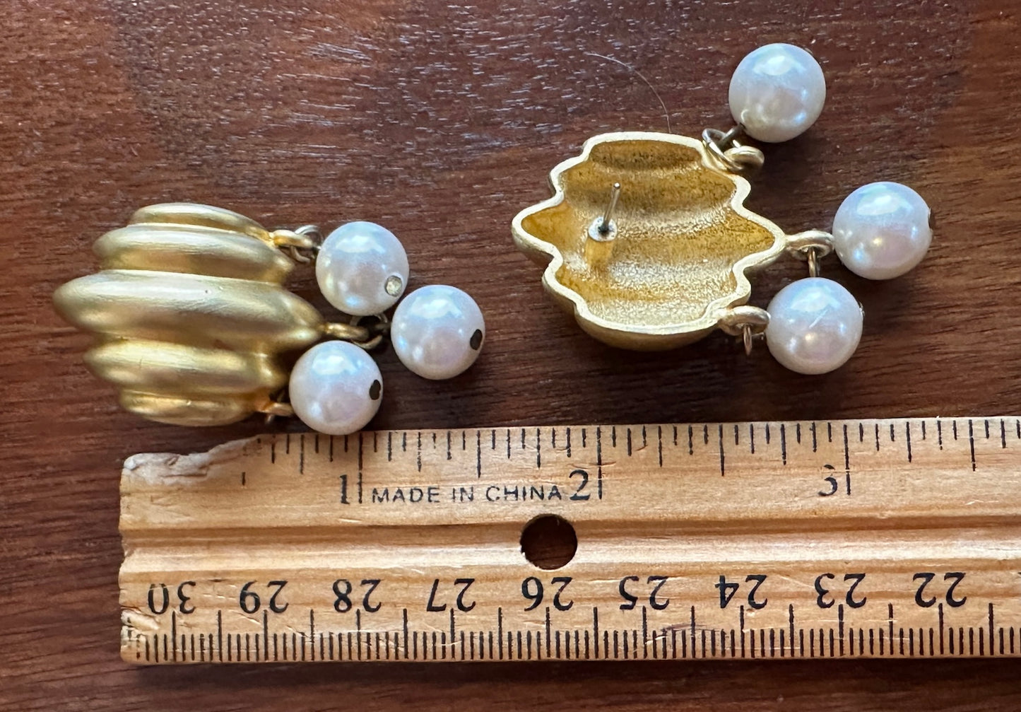 Vintage 80s Unsigned Matte Gold Tone Faux Pearl Runway Pierced Earrings Large