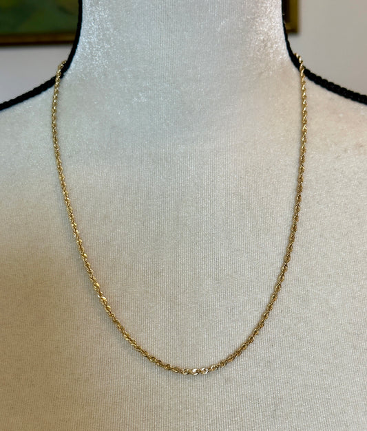 10k Yellow Gold Twist Chain Necklace 22" Long x 3mm Wide