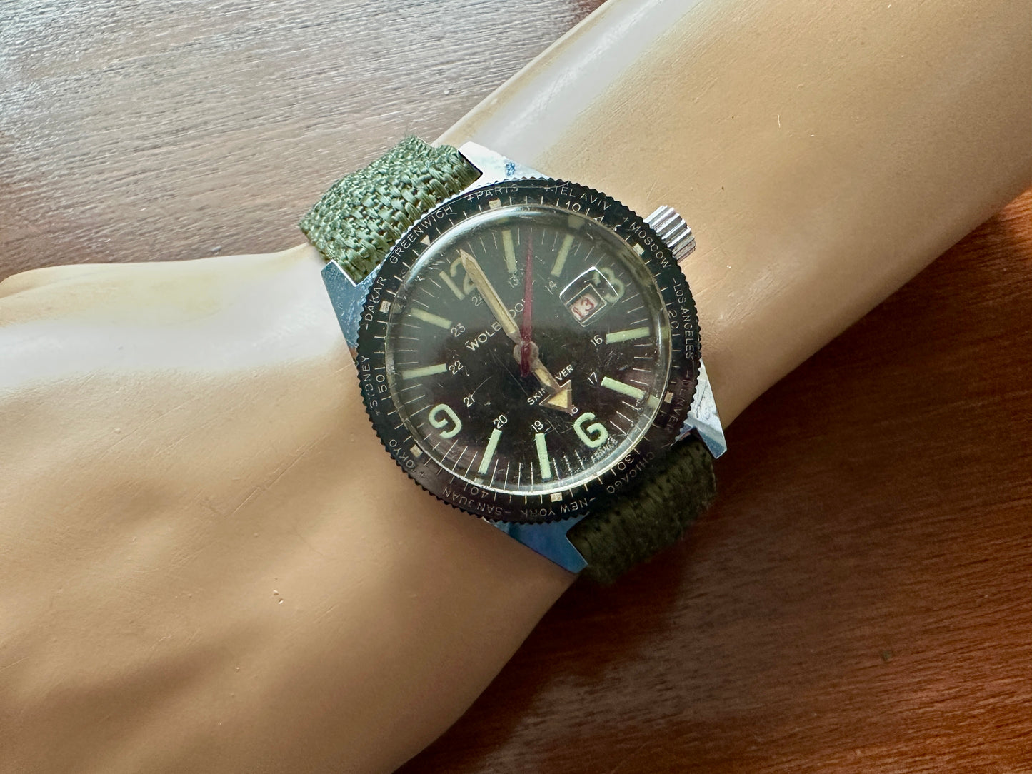 Vintage Rare French Wolbrook Skin Diver Watch Runs Great France Worldtime