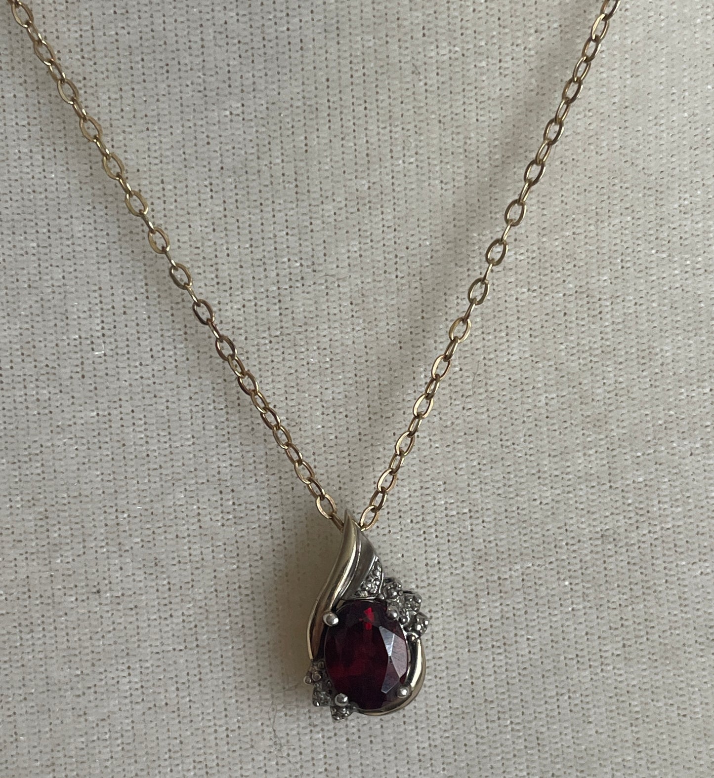 Vintage 10k Sterling Silver 925 Red Stone Diamond Accent Pendant Chain Necklace