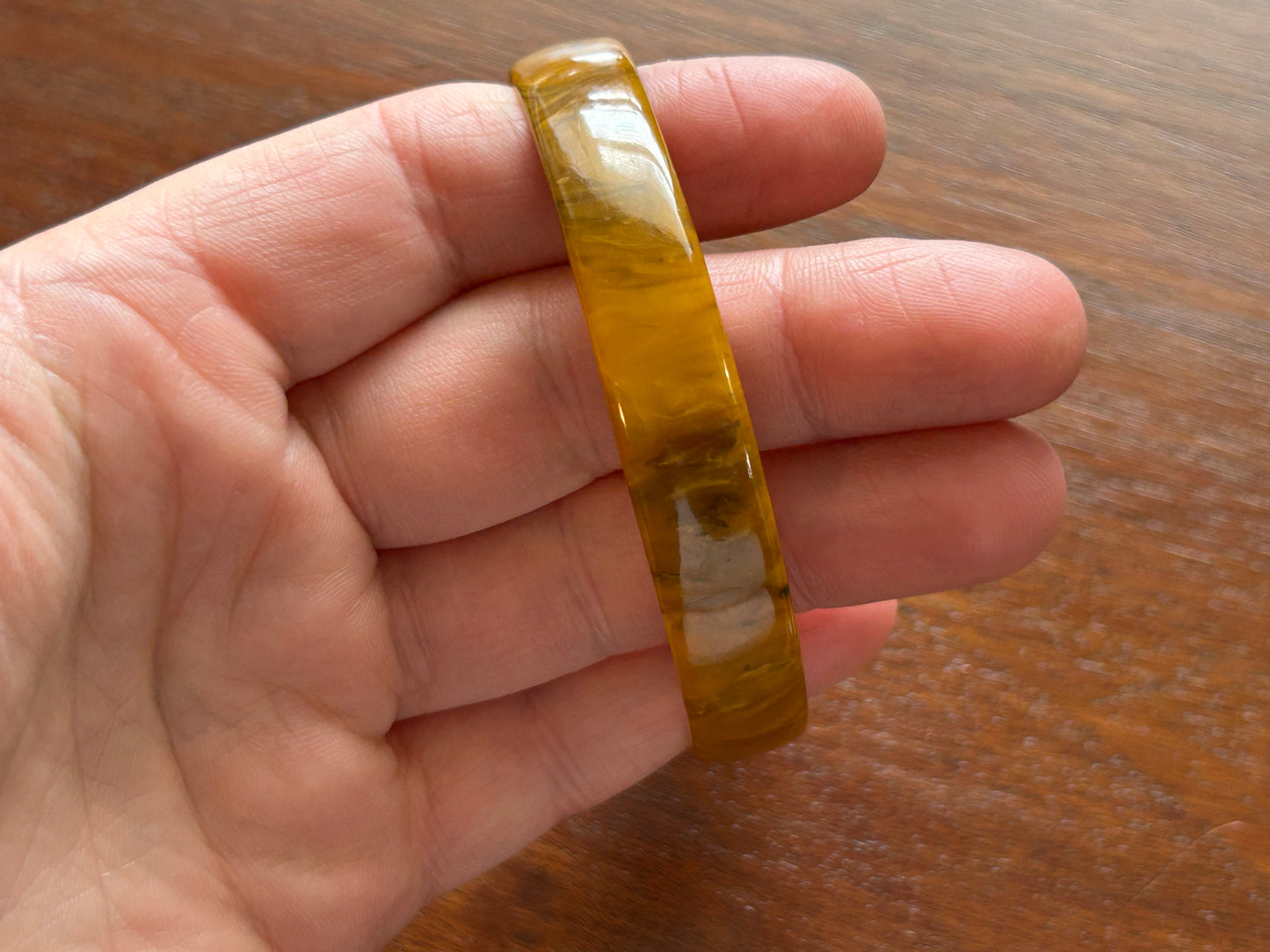 Vintage Butterscotch Marbled Bakelite Catalan Bangle Bracelet