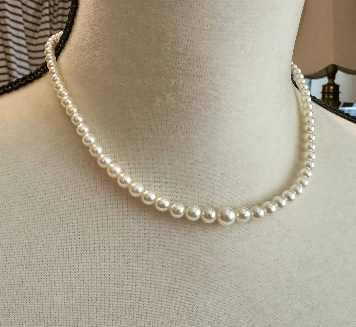 DAMAGED Vintage 14k White Gold Graduating Genuine Pearl Single Strand Necklace