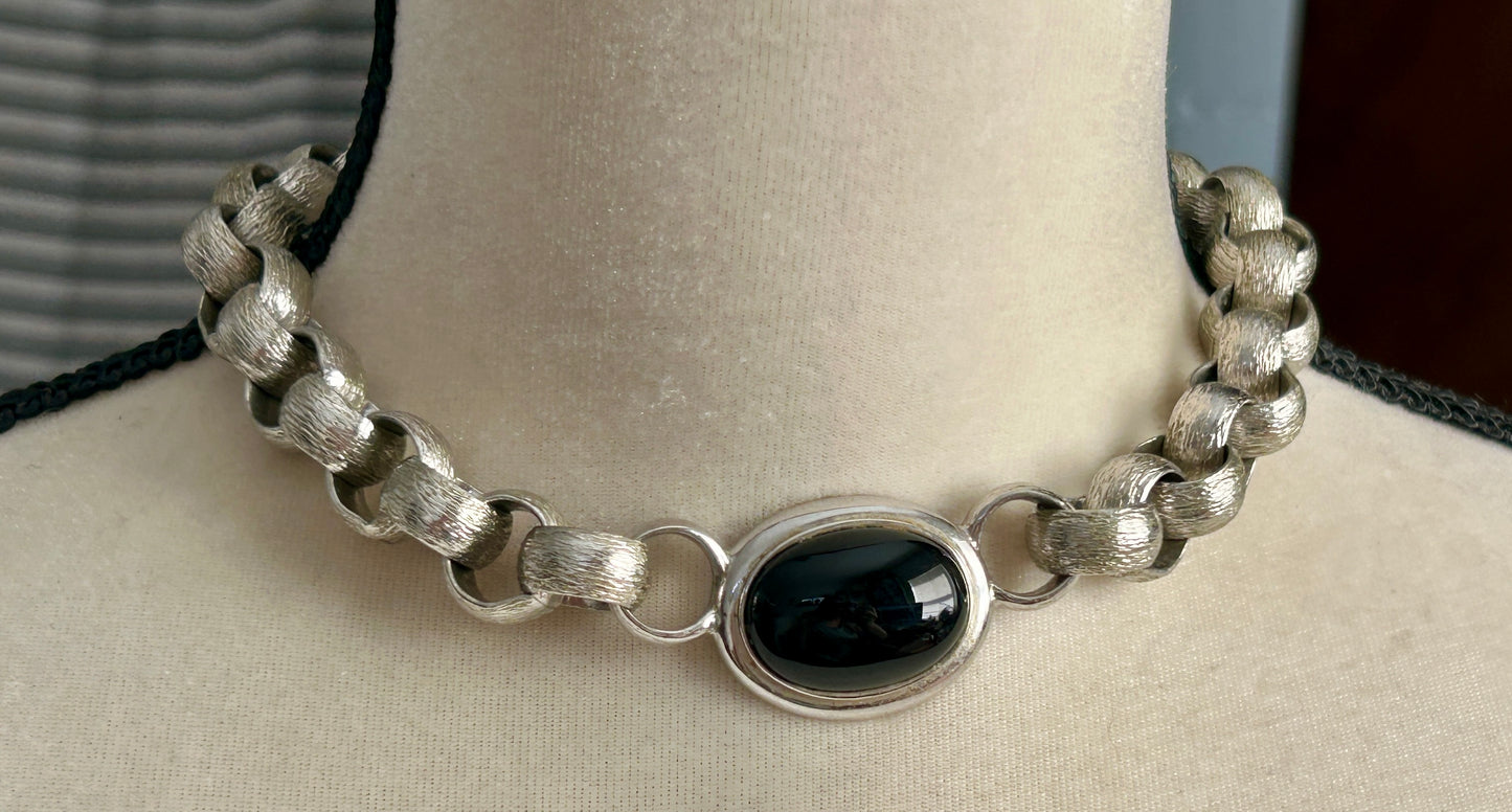 Vintage Signed Monet Silver Tone Rolo Chain Black Cabochon Choker Necklace