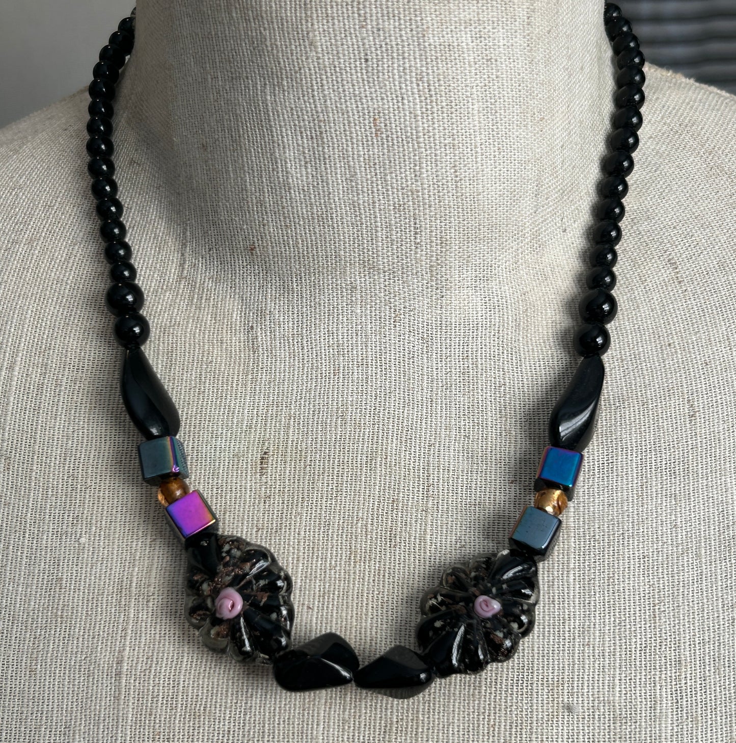 Vintage Aurora Borealis Glass Bead Art Glass Black Flower Necklace